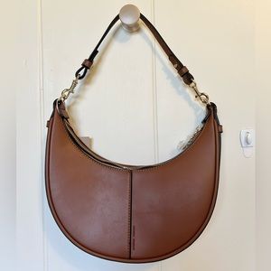 Sunday Staples Selene Crescent bag